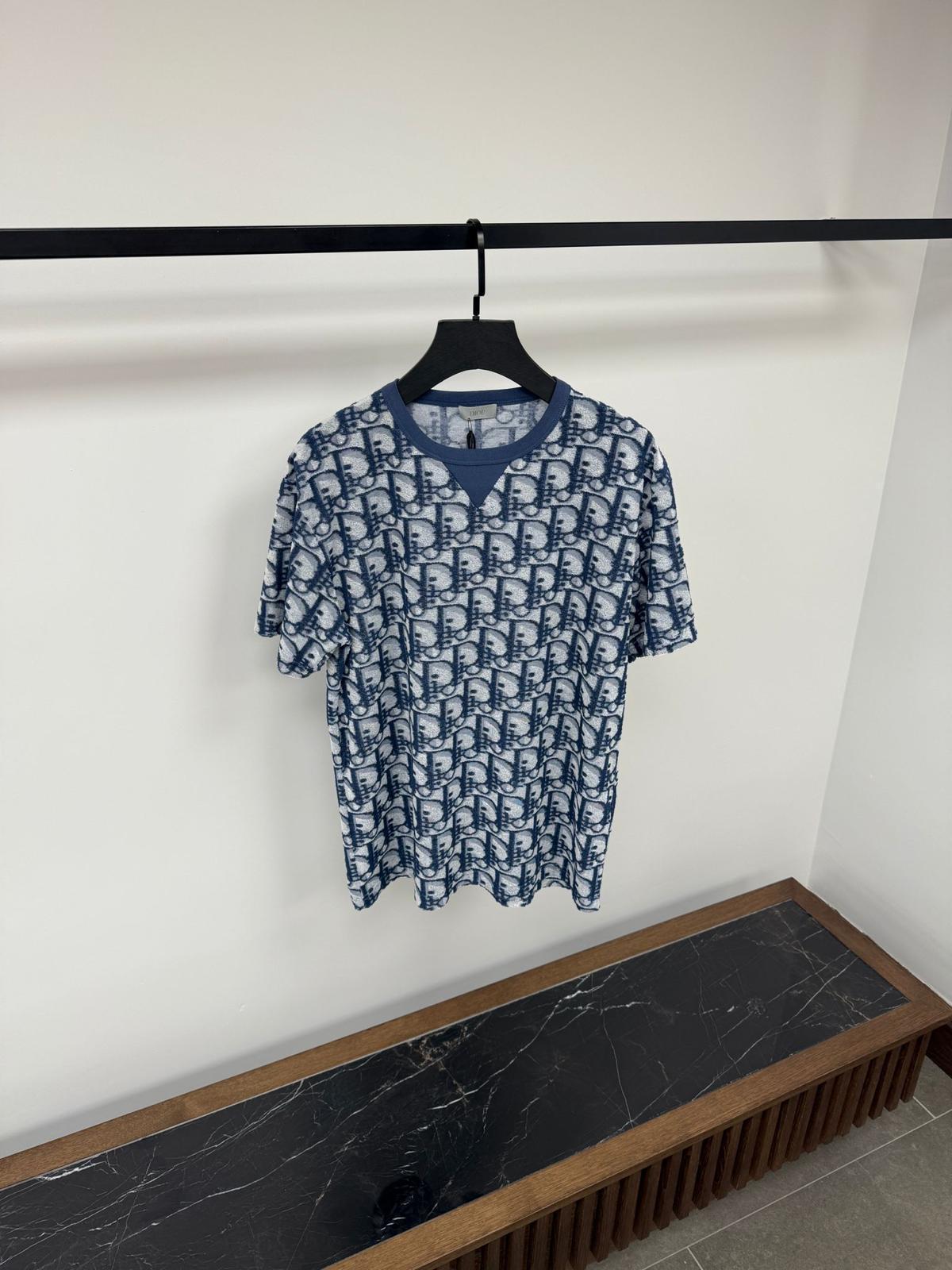 Dior T-shirt