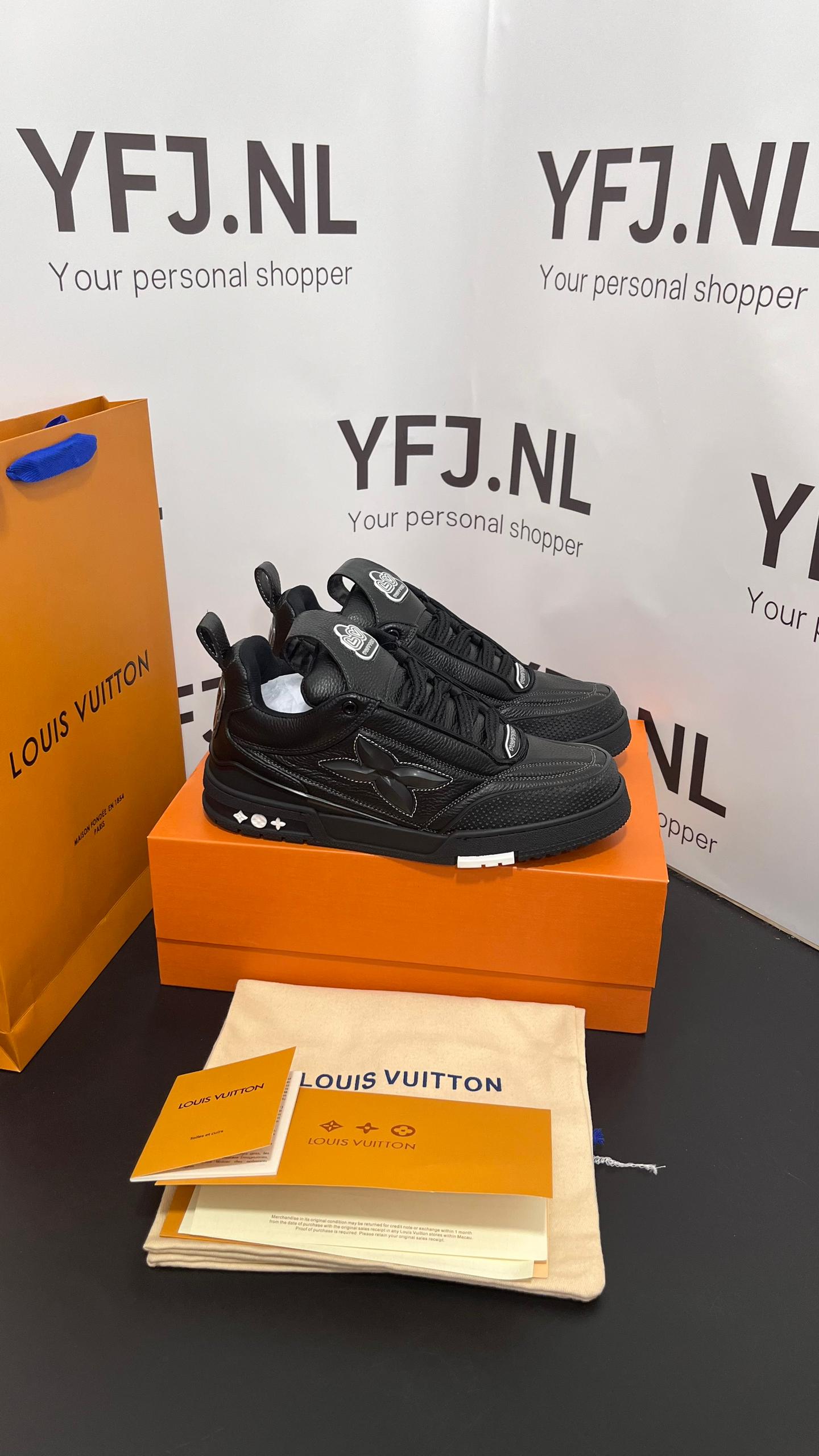 Louis Vuitton Exclusive Zwart