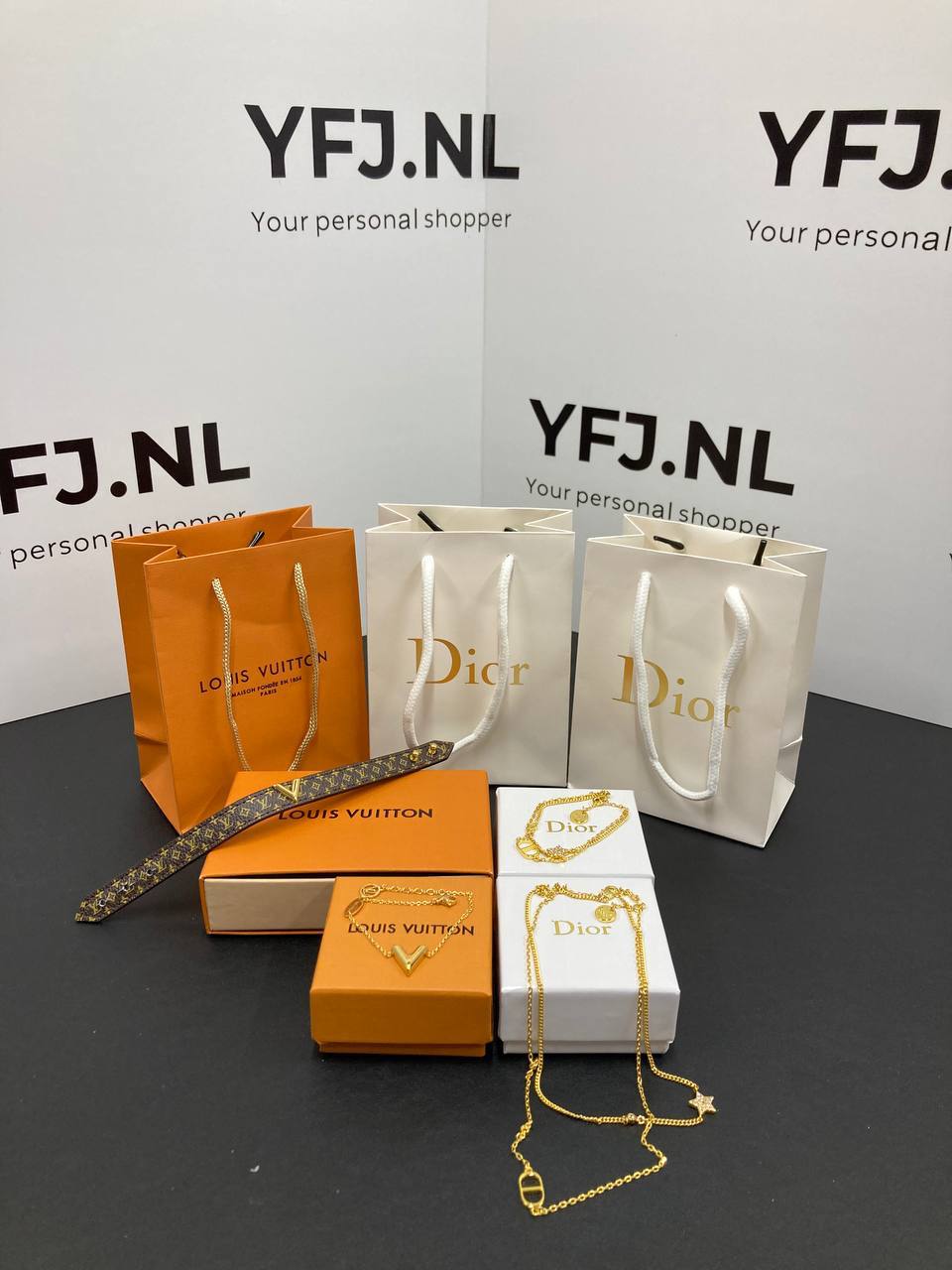 Louis Vuitton/Dior Accessoires Set
