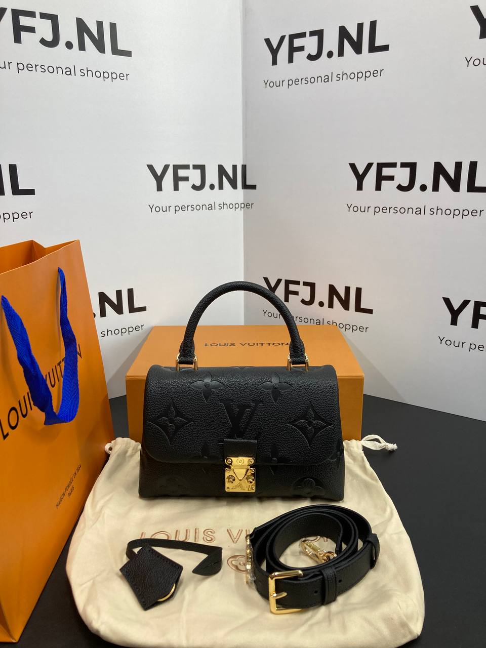 Louis Vuitton Small Bag Zwart